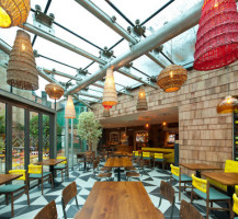 Nando's Coventry City inside