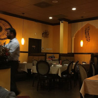 Malhi's Indian Cuisine food