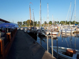 Poeler Hafen-Pavillon food