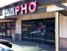 Blue Ginger Pho outside