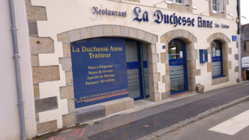 La Duchesse Anne Eurl outside