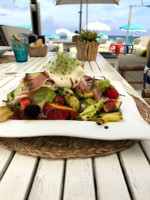 Barco Beach food