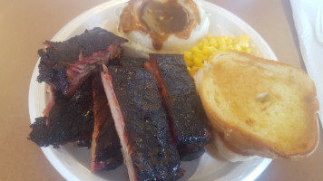 Hog Wild Pit -b-q food