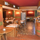 La Taverna À l'intérieur