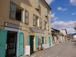 Le Café De La Vallée outside