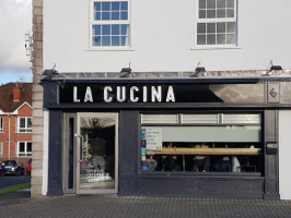 La Cucina outside