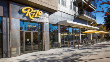 Rize Artisan Pizza Salads outside