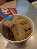 Menchie's Frozen Yogurt food