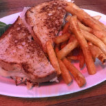 Clayton's Tap Cibo