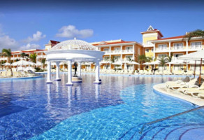 Grand Bahia Principe Aquamarine outside