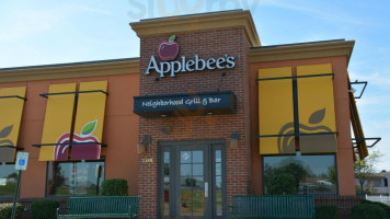 Applebee's Grill outside