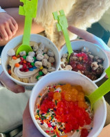 Menchie's Frozen Yogurt food