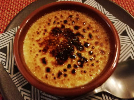 La Cascade Sous Les Platanes food