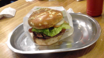 Brothers Burger food