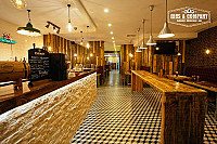 Ribs & Company-Atividades Hoteleiras Lda inside