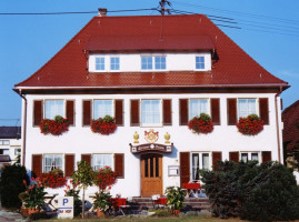 GrÜner Baum outside