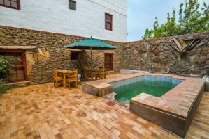 Barrydale Karoo Lodge outside