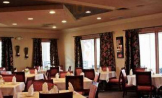 Bridgewater Golf Club- Waters Edge Restaurant inside