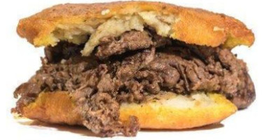 Meatheadz Cheesesteaks food