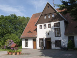 Forsthaus Siehdichum outside