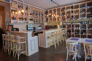 Terroirs Boutique du Vin food