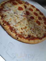 Rico Rino's Pizza food