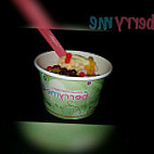 Berryme Frozen Yogurt food