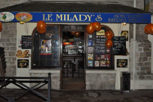 Le Milady's inside