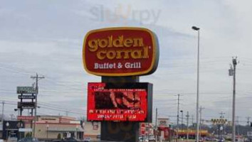 Golden Corral outside