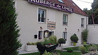 L'Auberge de Limeil outside