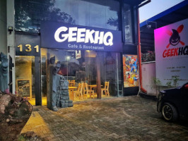 Geek Hq outside