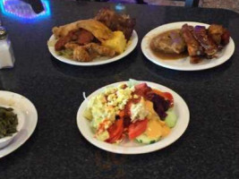 Dusties Southern Style Buffet food