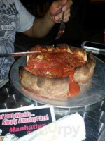 Manhattan Chicago Pizza food