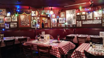 Buca di Beppo food