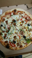 H' Lesse Pizza food