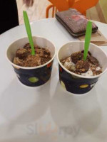 Tutti Frutti Frozent Yogurt At Auburn Mall food