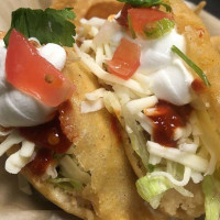 Quvo Tacos Craft Beer food