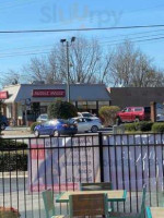 Team Investments Huddle House Restaurant inside