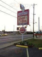 Vargo's Drive-in outside