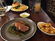 Three Horseshoes Inn food