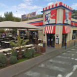 KFC Lingostiere Dentro