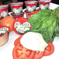 Cavaretta's Italian Deli food