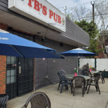 T B's Pub Dentro