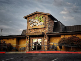 Olive Garden outside