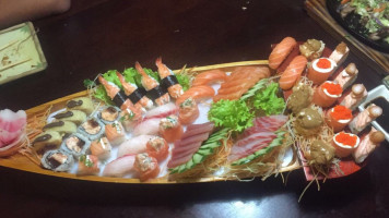 Yoshiki Sushi food