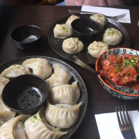 Tenz Momo food