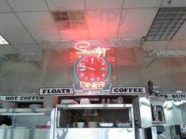 Shorty's Diner inside