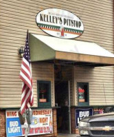 Kelley's Pittstop outside