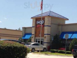 Ihop outside