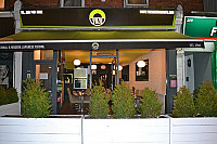 Yuzu West Hampstead outside